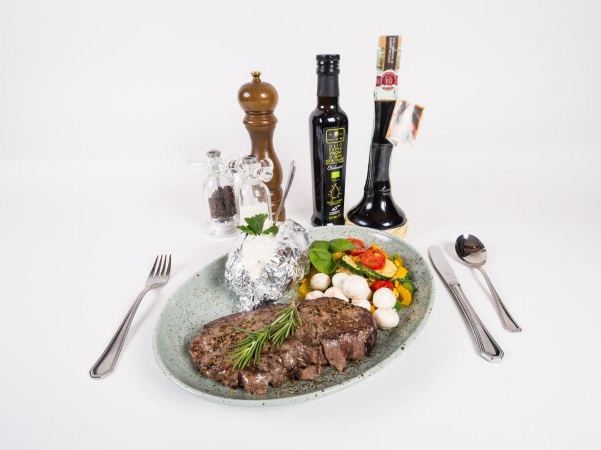אוברטאורן Party Hotel Taverne מראה חיצוני תמונה